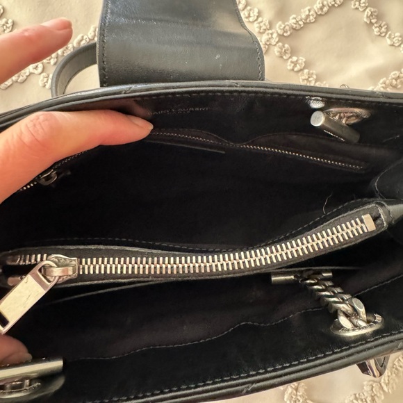 Authentic YSL Small LouLou Tote Shopper - Picture 8 of 8